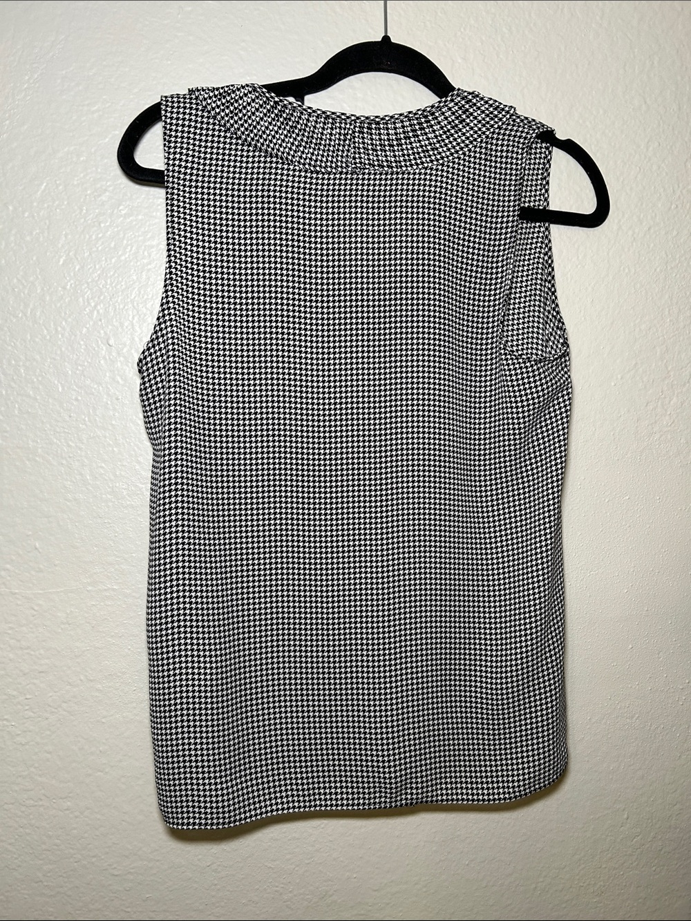 Women's Jacket Subcategory Identification - Picture 6 of 7